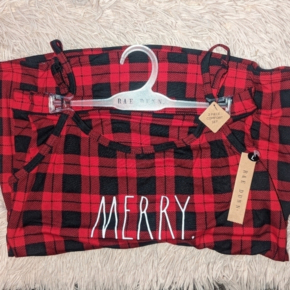 Rae Dunn MERRY Christmas Comfort Set, 3 piece - Picture 2 of 3